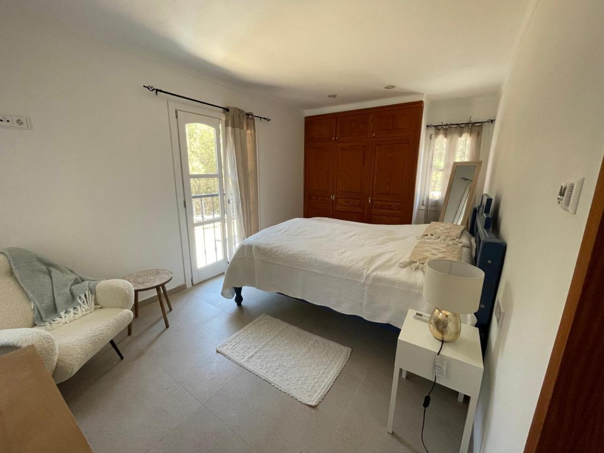 Wunderschoene Mit Wlan Und Heizung Villa